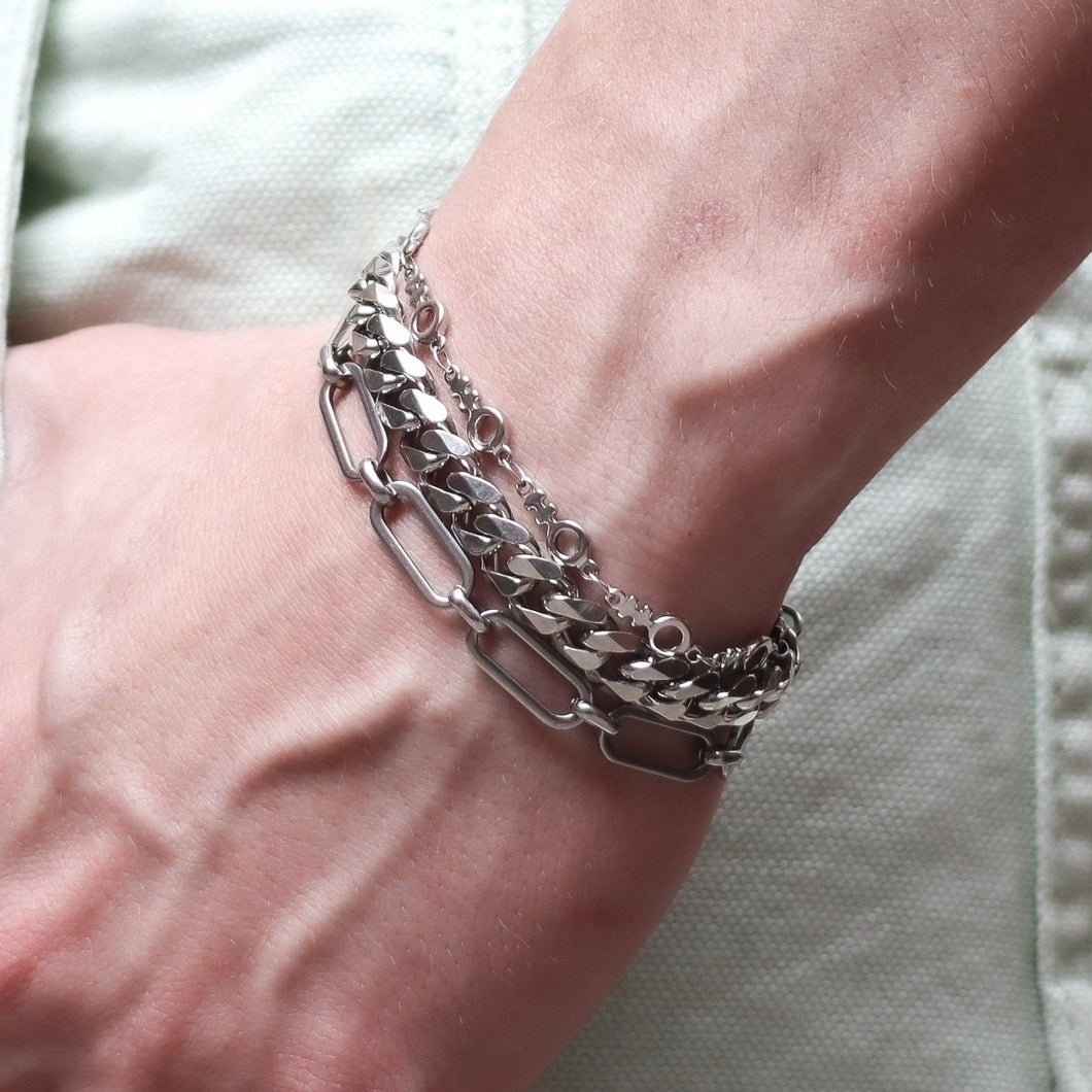 manu silver chain bracelet set in stainless steel