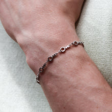Load image into Gallery viewer, manu silver chain bracelet set in stainless steel
